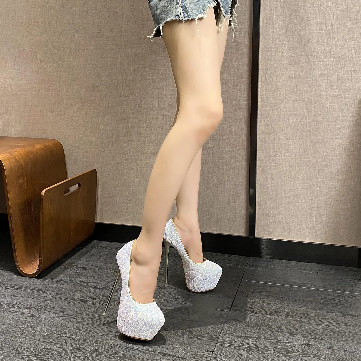 2024 Sequined Cloth Platform Super High Heels Women's Fashion Sexy Round Head Thin Heels Single Shoes Party Wedding Mules
